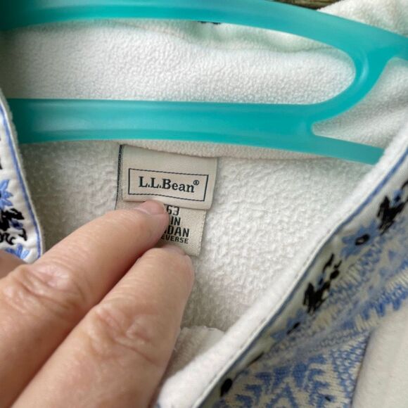 L.L.Bean size XL fleece zip front vest. - Picture 3 of 9